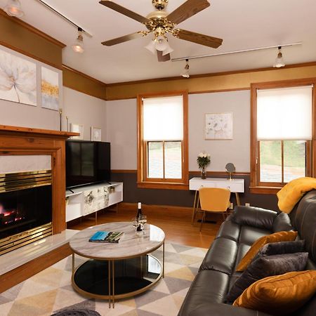 Riverboat Suites Галена Екстериор снимка